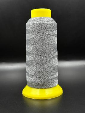 Нитка світловідбиваюча поліестерова вишивальна Sakurа